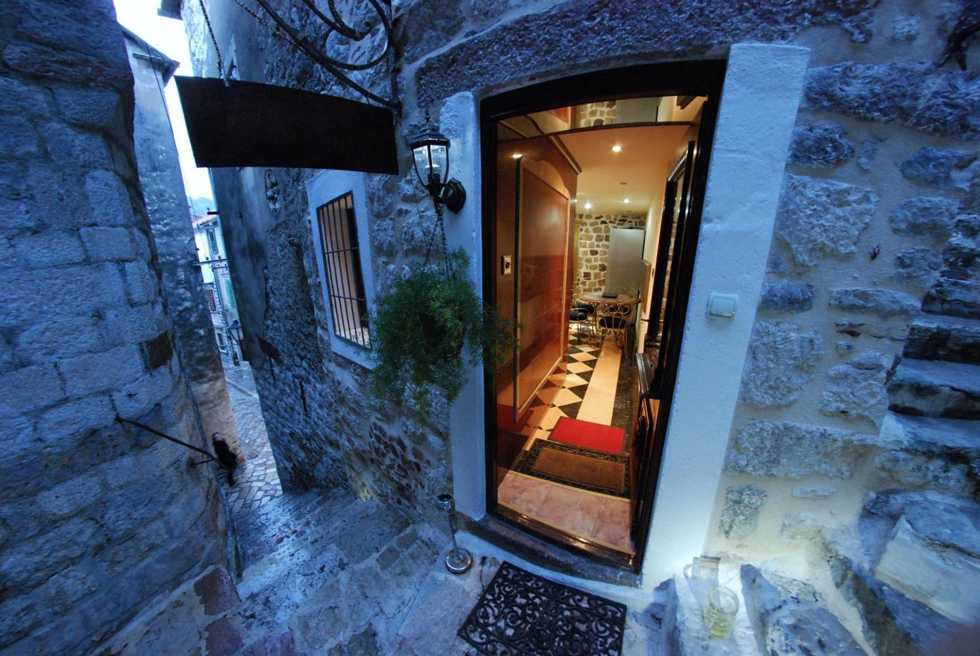 Cattaro Royale Apartment Exterior foto